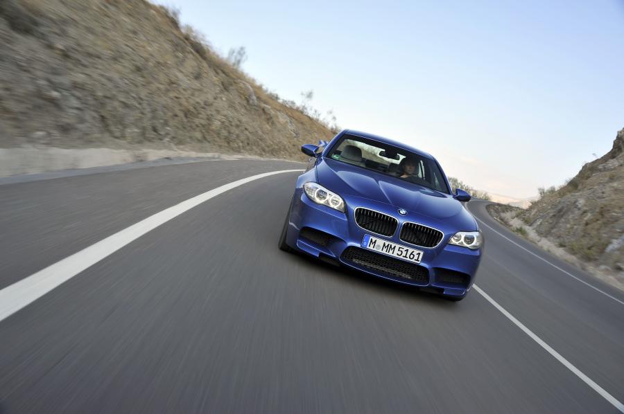  BMW M5 2011 года  (фото 146 из 344)